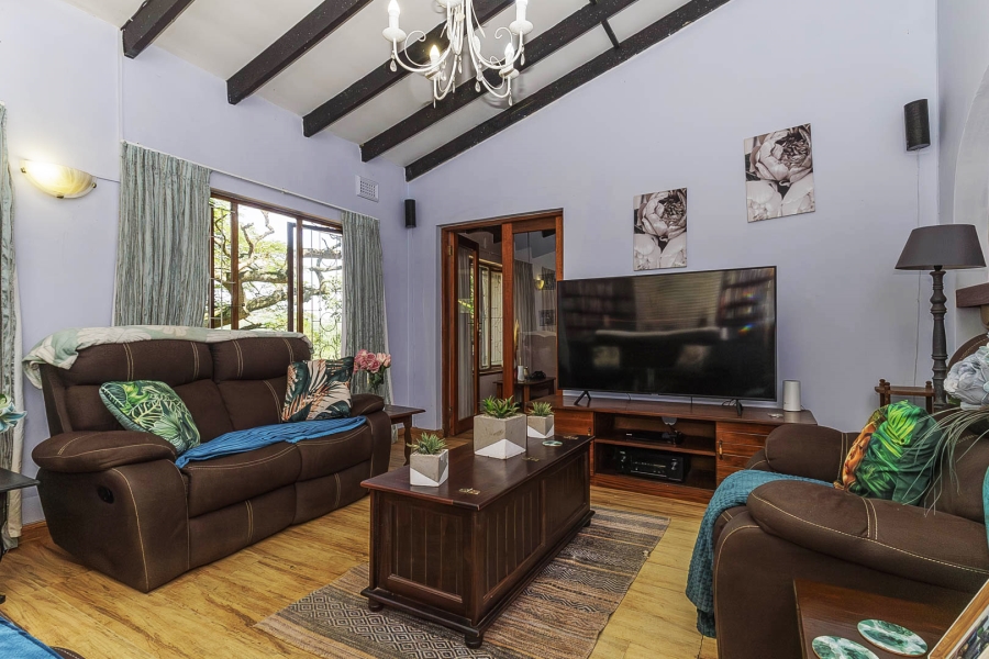 5 Bedroom Property for Sale in Dawncliffe KwaZulu-Natal