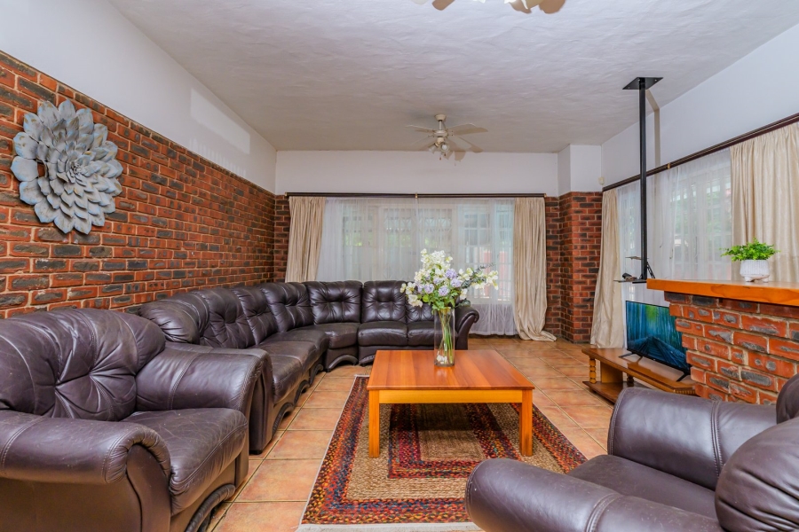 4 Bedroom Property for Sale in Dawncliffe KwaZulu-Natal