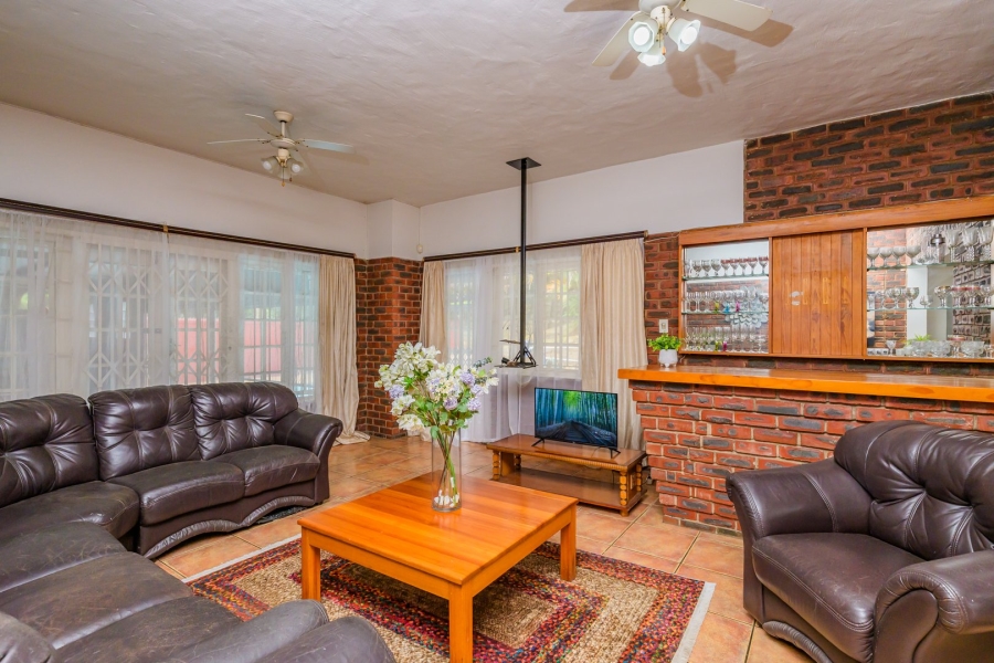 4 Bedroom Property for Sale in Dawncliffe KwaZulu-Natal