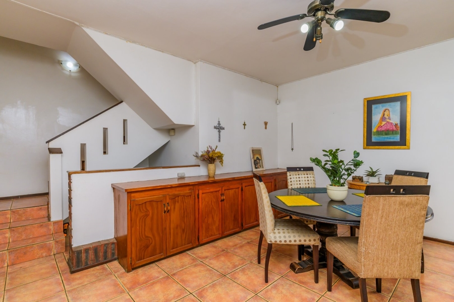 4 Bedroom Property for Sale in Dawncliffe KwaZulu-Natal