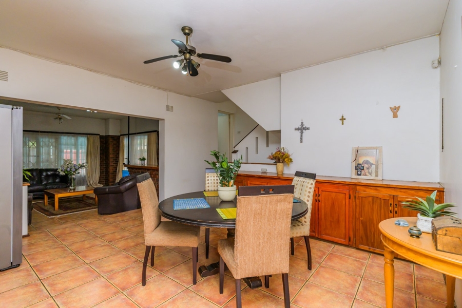 4 Bedroom Property for Sale in Dawncliffe KwaZulu-Natal