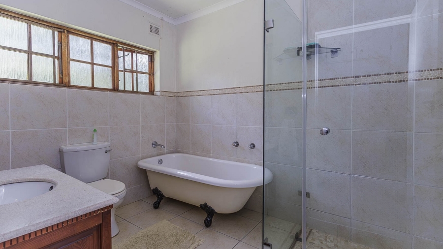 4 Bedroom Property for Sale in Kloof KwaZulu-Natal