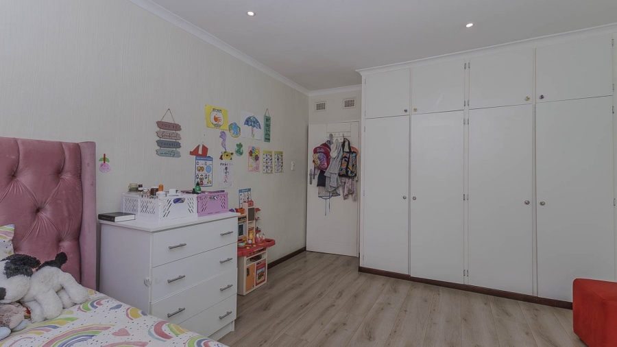 4 Bedroom Property for Sale in Kloof KwaZulu-Natal