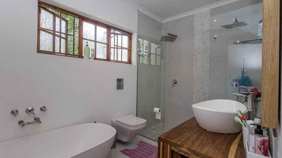 4 Bedroom Property for Sale in Kloof KwaZulu-Natal