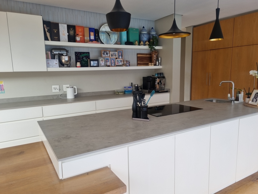 To Let 4 Bedroom Property for Rent in Izinga KwaZulu-Natal