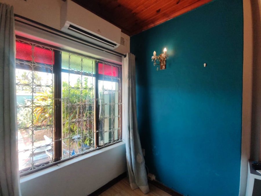 3 Bedroom Property for Sale in Northcroft KwaZulu-Natal