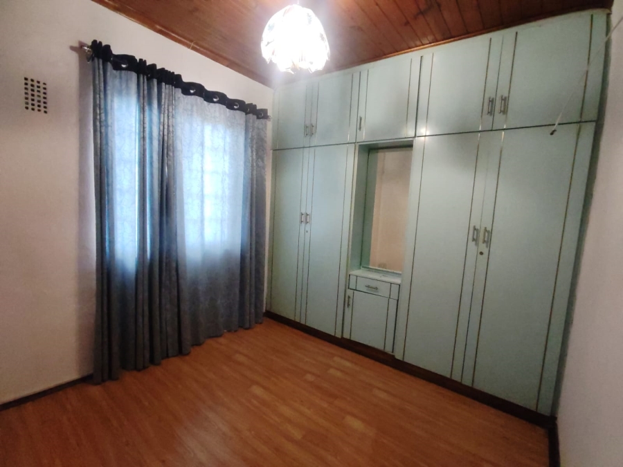 3 Bedroom Property for Sale in Northcroft KwaZulu-Natal