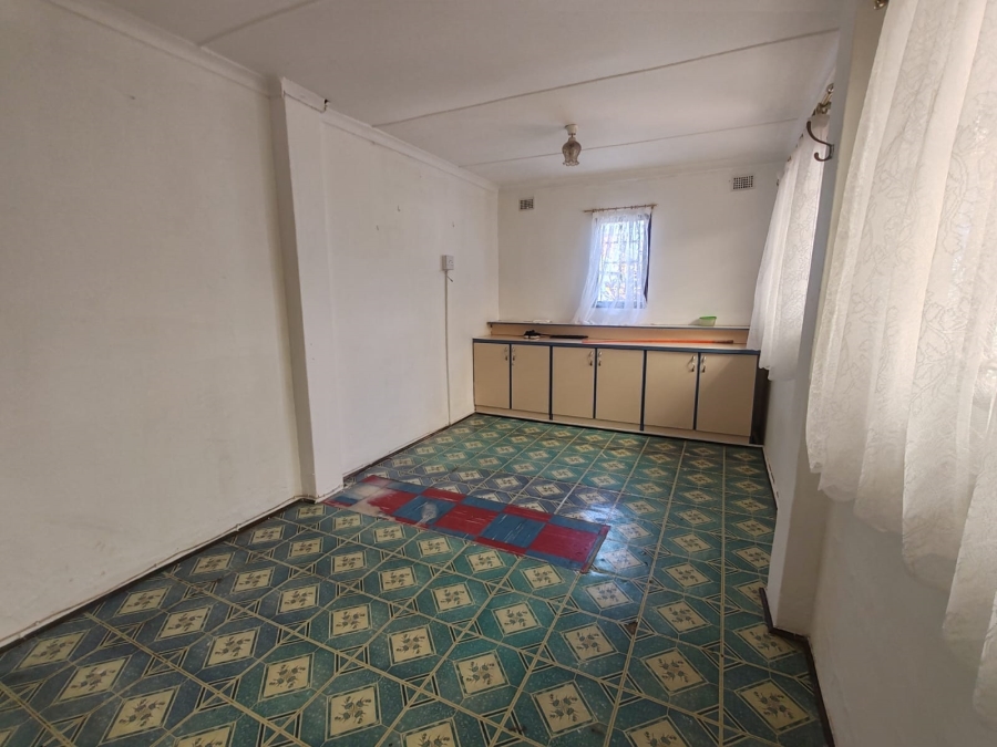 3 Bedroom Property for Sale in Northcroft KwaZulu-Natal