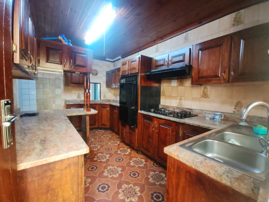 3 Bedroom Property for Sale in Northcroft KwaZulu-Natal