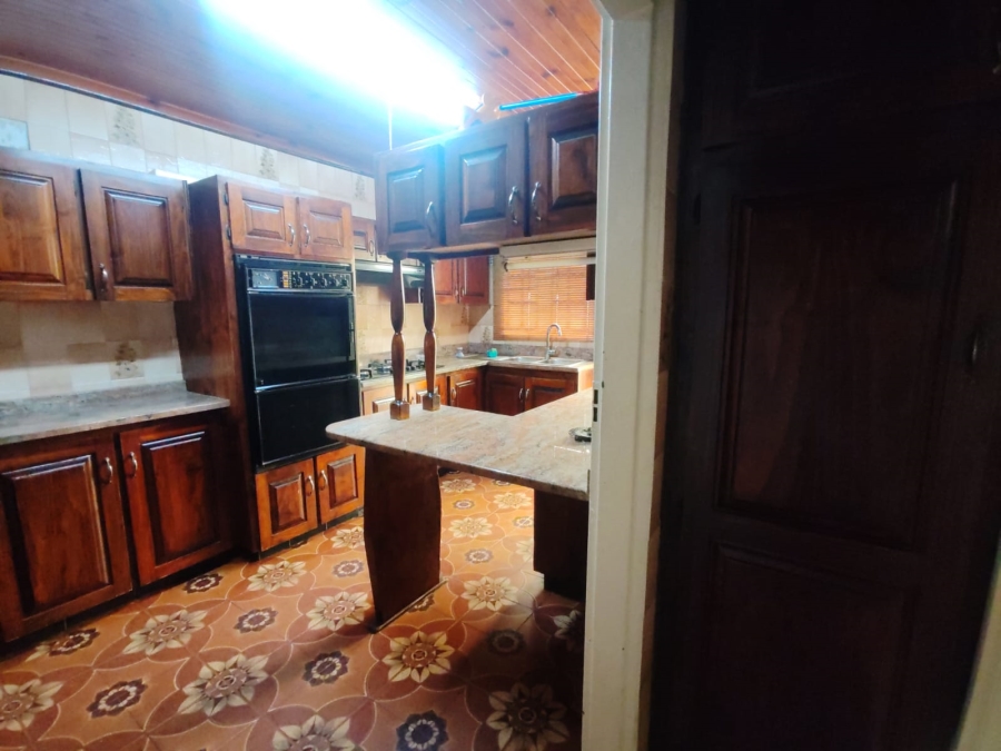 3 Bedroom Property for Sale in Northcroft KwaZulu-Natal