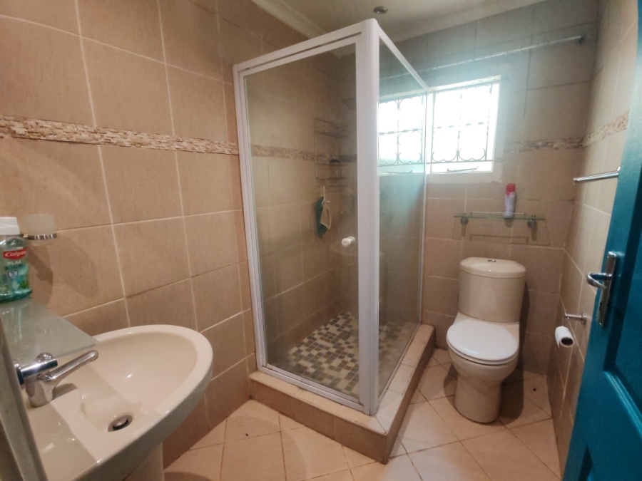 3 Bedroom Property for Sale in Northcroft KwaZulu-Natal