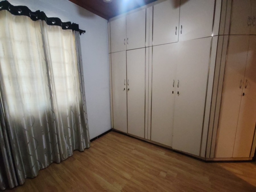 3 Bedroom Property for Sale in Northcroft KwaZulu-Natal