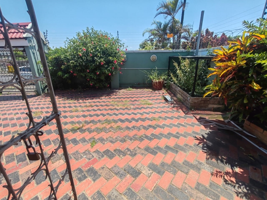 3 Bedroom Property for Sale in Northcroft KwaZulu-Natal