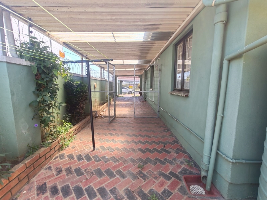 3 Bedroom Property for Sale in Northcroft KwaZulu-Natal