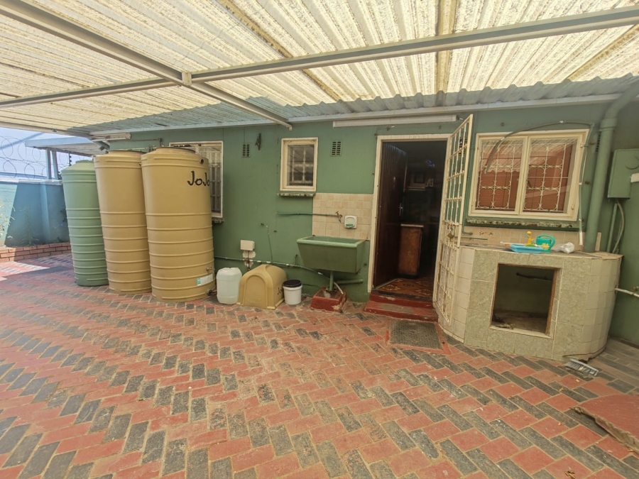 3 Bedroom Property for Sale in Northcroft KwaZulu-Natal