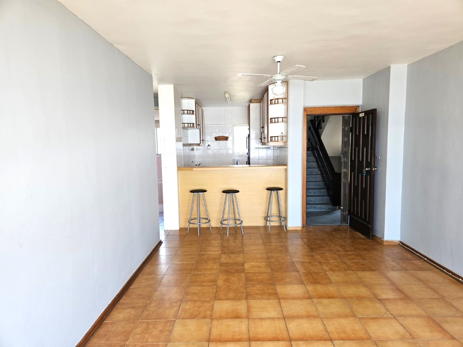 2 Bedroom Property for Sale in Amanzimtoti KwaZulu-Natal