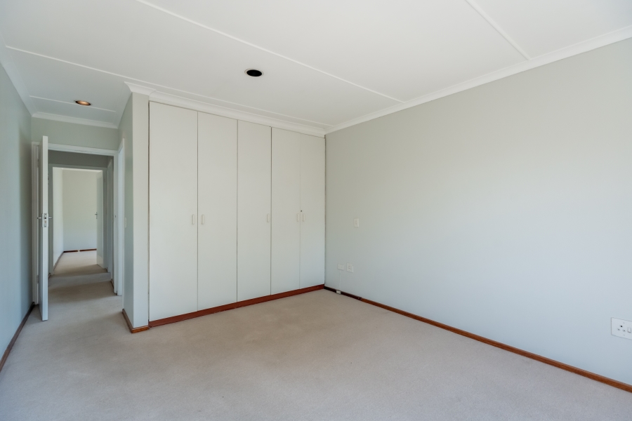 2 Bedroom Property for Sale in Kloof KwaZulu-Natal