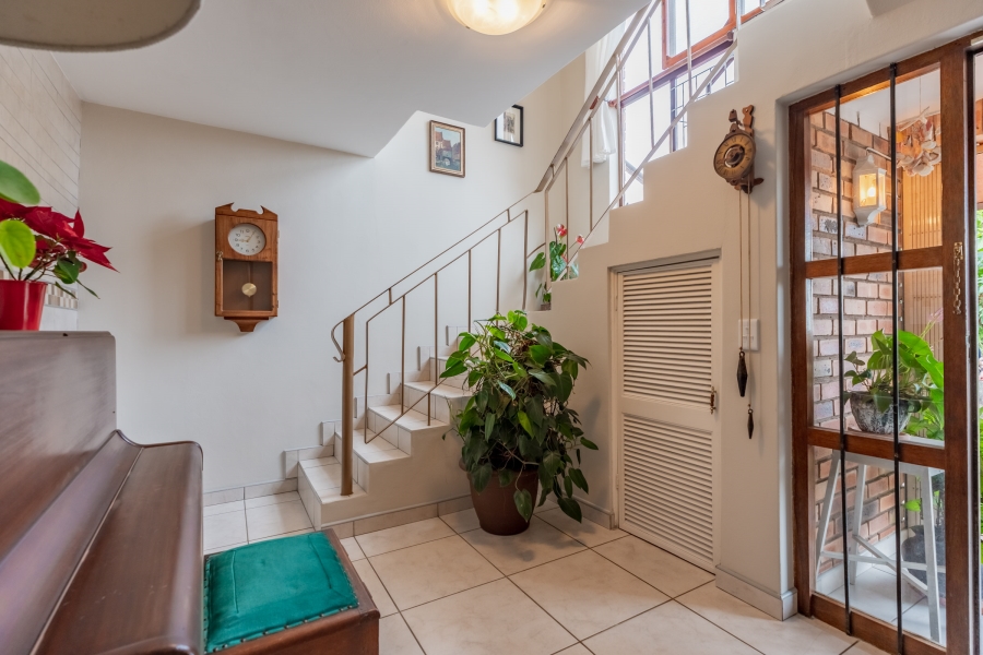 2 Bedroom Property for Sale in Kloof KwaZulu-Natal