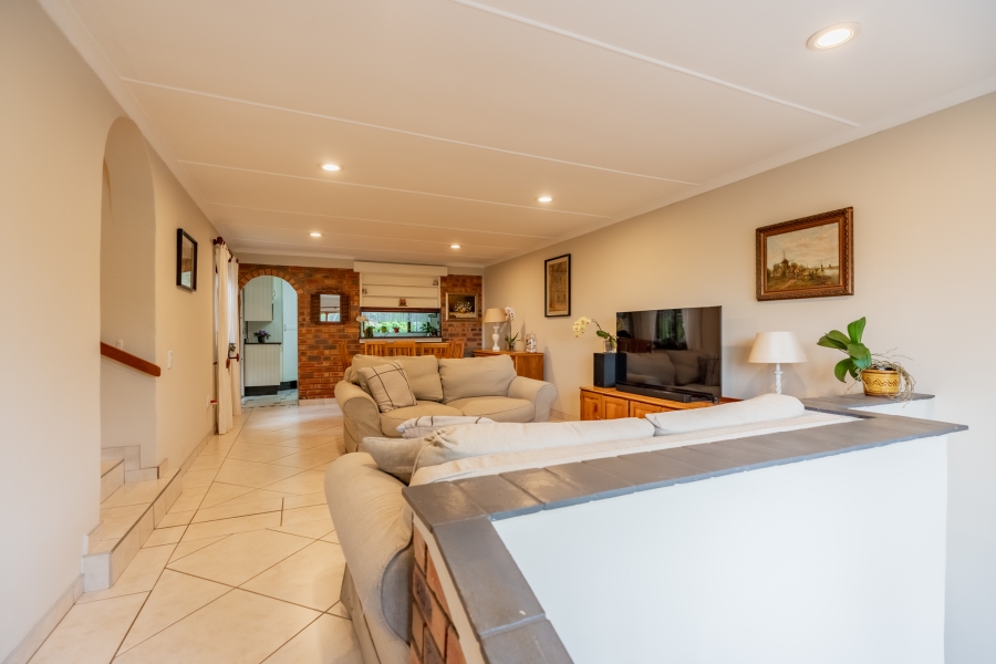 2 Bedroom Property for Sale in Kloof KwaZulu-Natal