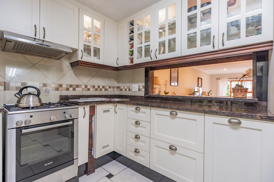 2 Bedroom Property for Sale in Kloof KwaZulu-Natal