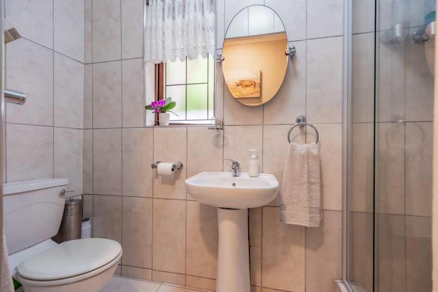 2 Bedroom Property for Sale in Kloof KwaZulu-Natal