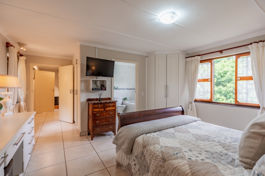 2 Bedroom Property for Sale in Kloof KwaZulu-Natal