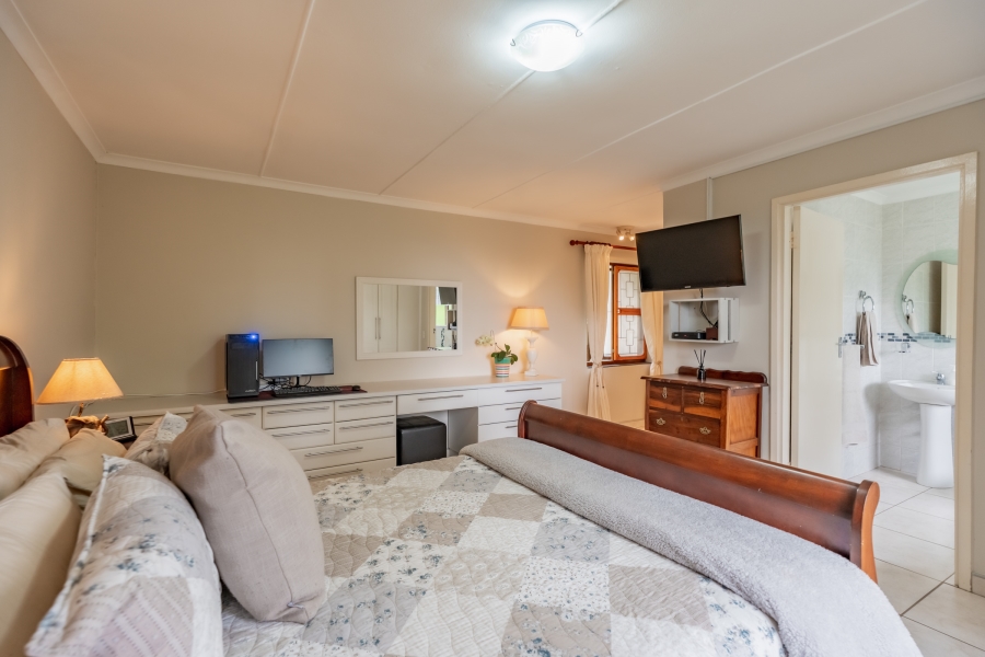 2 Bedroom Property for Sale in Kloof KwaZulu-Natal