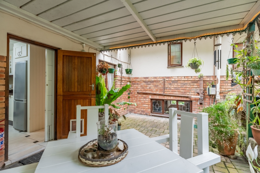 2 Bedroom Property for Sale in Kloof KwaZulu-Natal