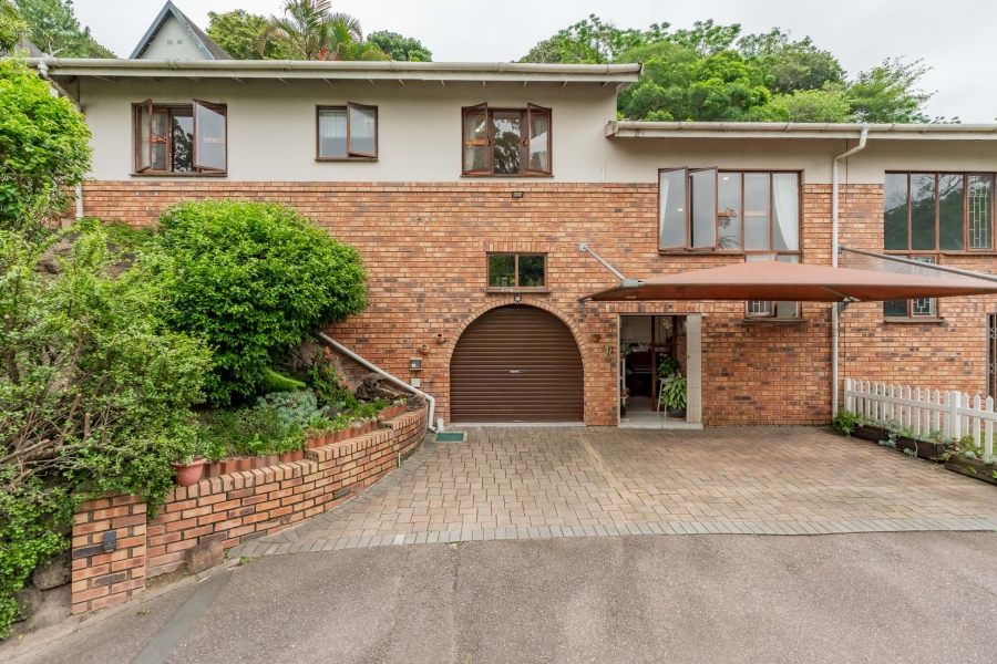 2 Bedroom Property for Sale in Kloof KwaZulu-Natal