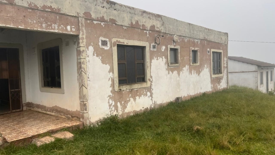 5 Bedroom Property for Sale in Emaswazini KwaZulu-Natal