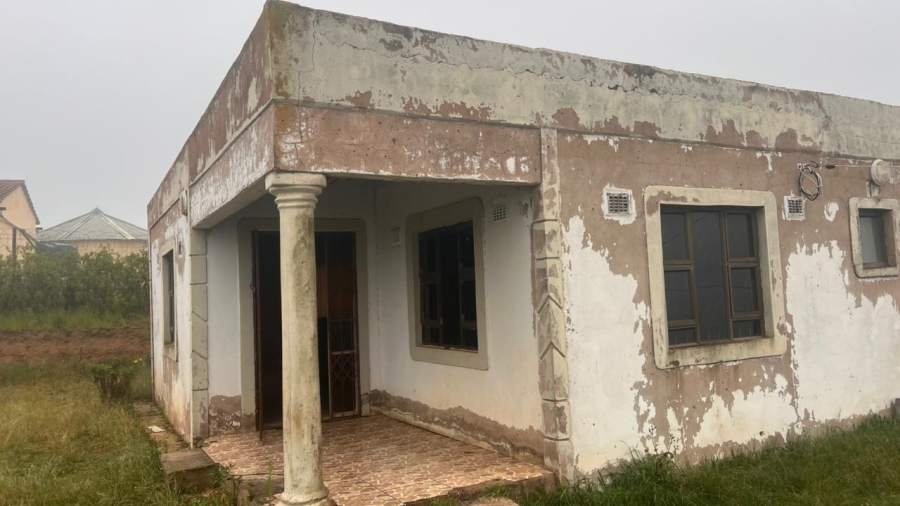 5 Bedroom Property for Sale in Emaswazini KwaZulu-Natal