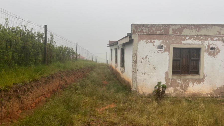 5 Bedroom Property for Sale in Emaswazini KwaZulu-Natal