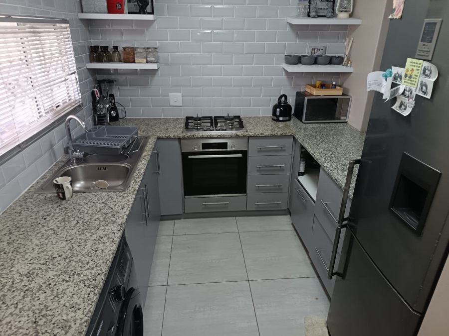 2 Bedroom Property for Sale in Waterval Park KwaZulu-Natal