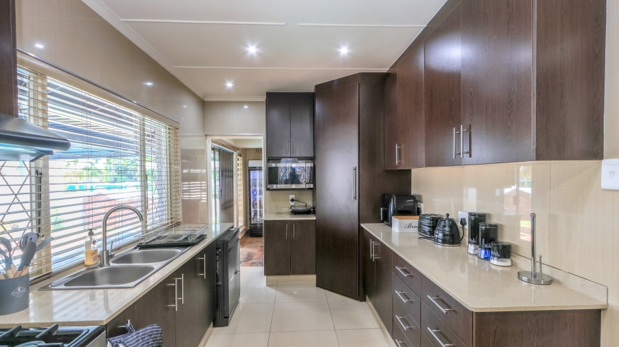 4 Bedroom Property for Sale in Herrwood Park KwaZulu-Natal