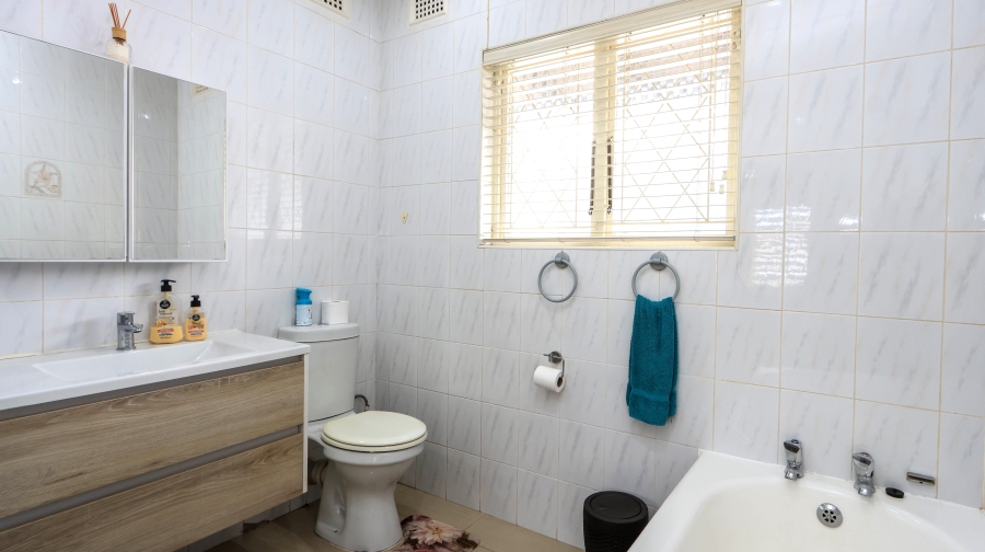 4 Bedroom Property for Sale in Herrwood Park KwaZulu-Natal