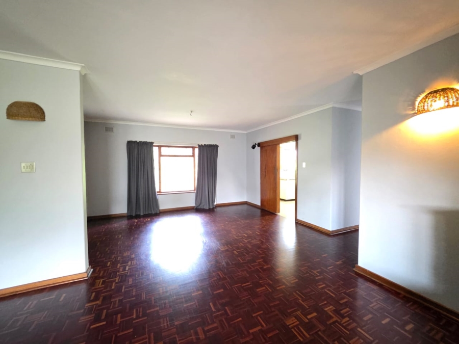 4 Bedroom Property for Sale in Kloof KwaZulu-Natal