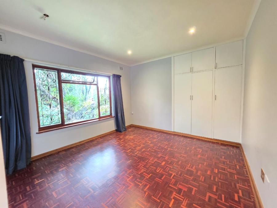 4 Bedroom Property for Sale in Kloof KwaZulu-Natal