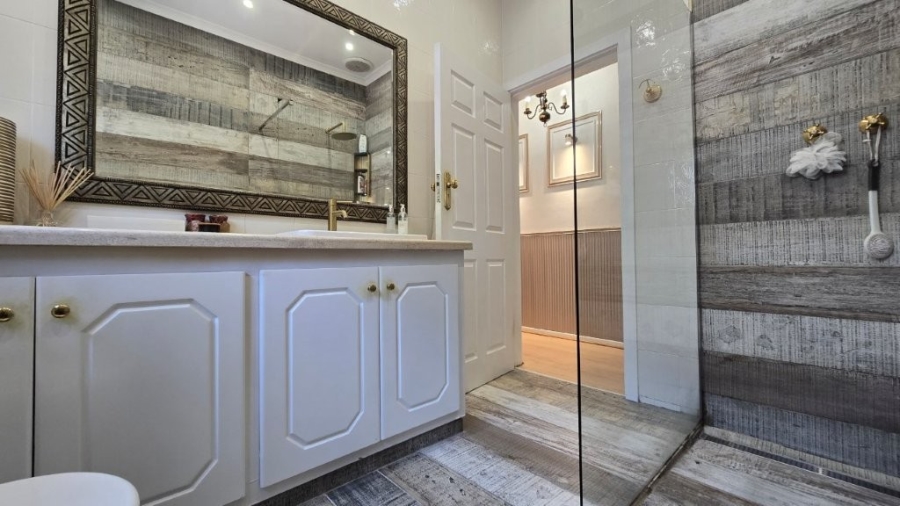 3 Bedroom Property for Sale in Cowies Hill KwaZulu-Natal