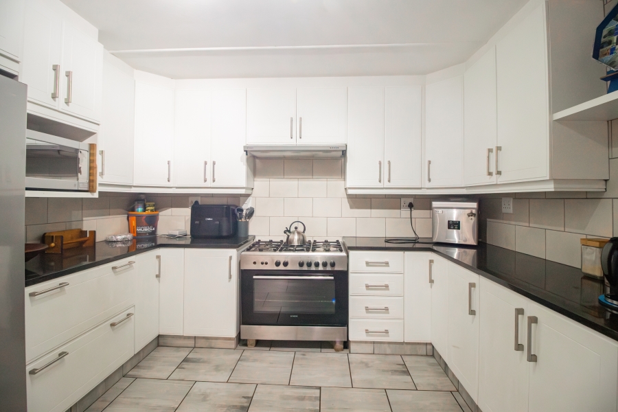 2 Bedroom Property for Sale in Amanzimtoti KwaZulu-Natal