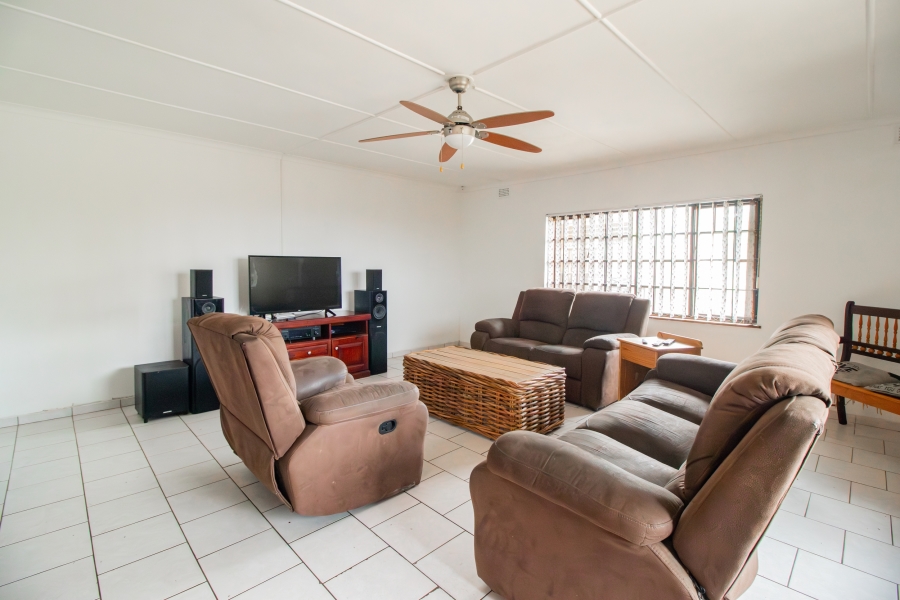 2 Bedroom Property for Sale in Amanzimtoti KwaZulu-Natal