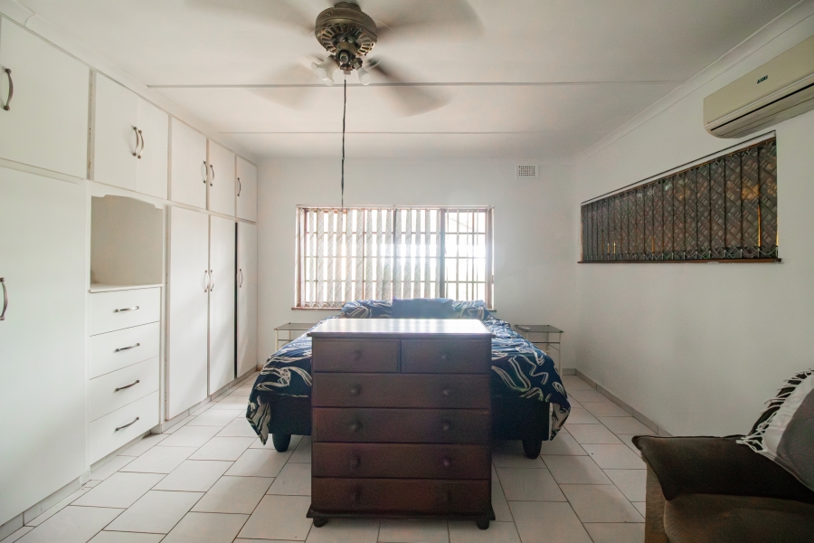 2 Bedroom Property for Sale in Amanzimtoti KwaZulu-Natal