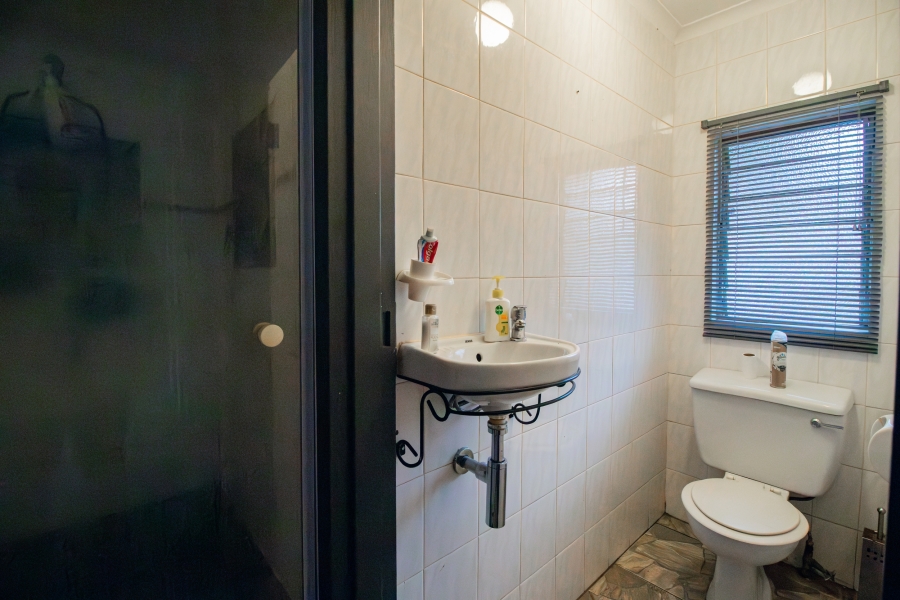 2 Bedroom Property for Sale in Amanzimtoti KwaZulu-Natal