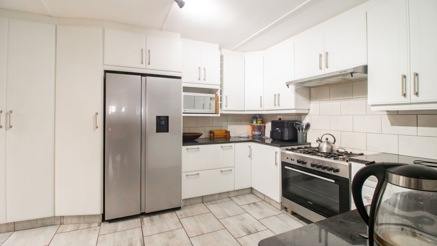 2 Bedroom Property for Sale in Amanzimtoti KwaZulu-Natal