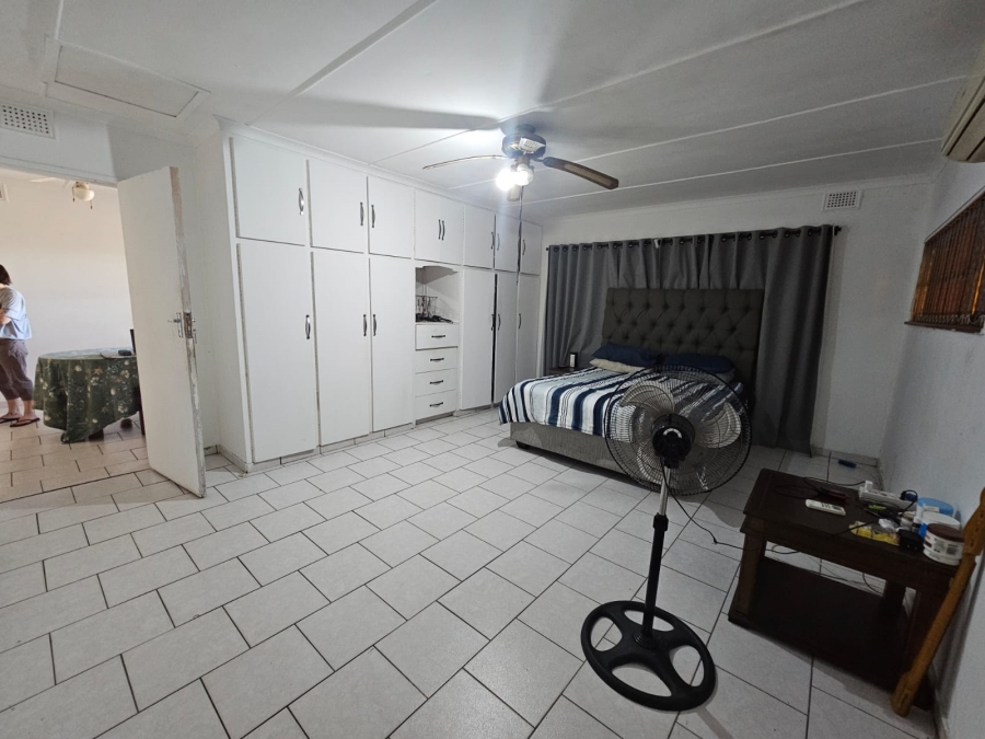 2 Bedroom Property for Sale in Amanzimtoti KwaZulu-Natal