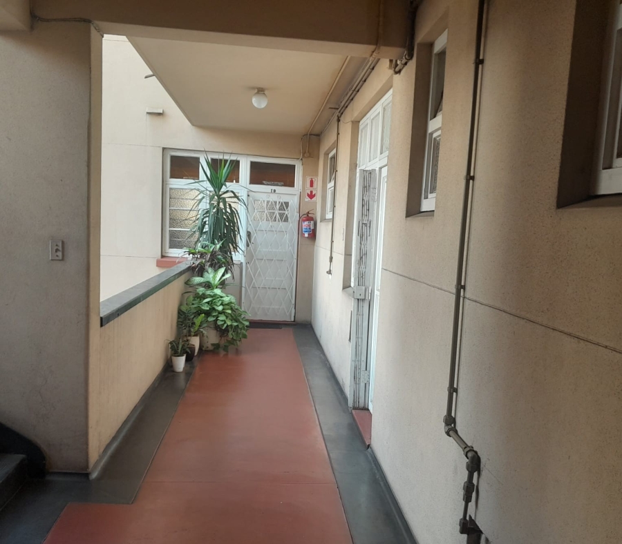 2 Bedroom Property for Sale in Durban Central KwaZulu-Natal