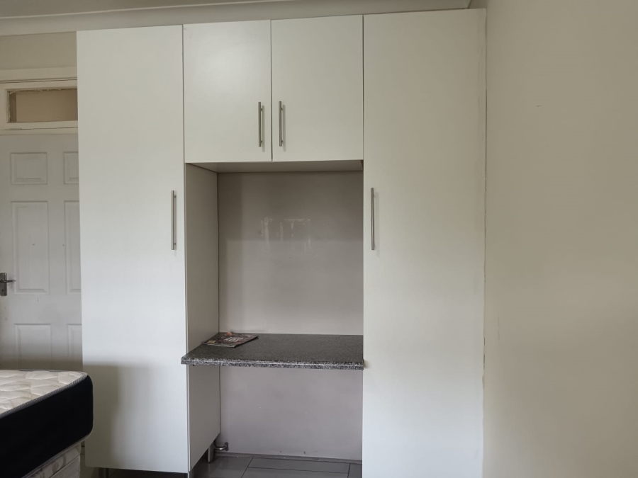 To Let 2 Bedroom Property for Rent in Umbilo KwaZulu-Natal