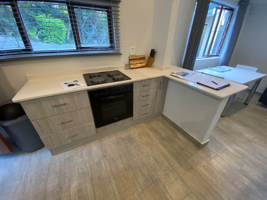 To Let 1 Bedroom Property for Rent in Kloof KwaZulu-Natal