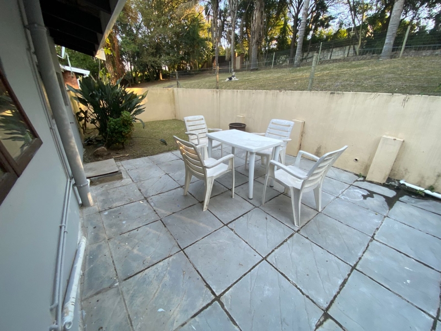 To Let 1 Bedroom Property for Rent in Kloof KwaZulu-Natal