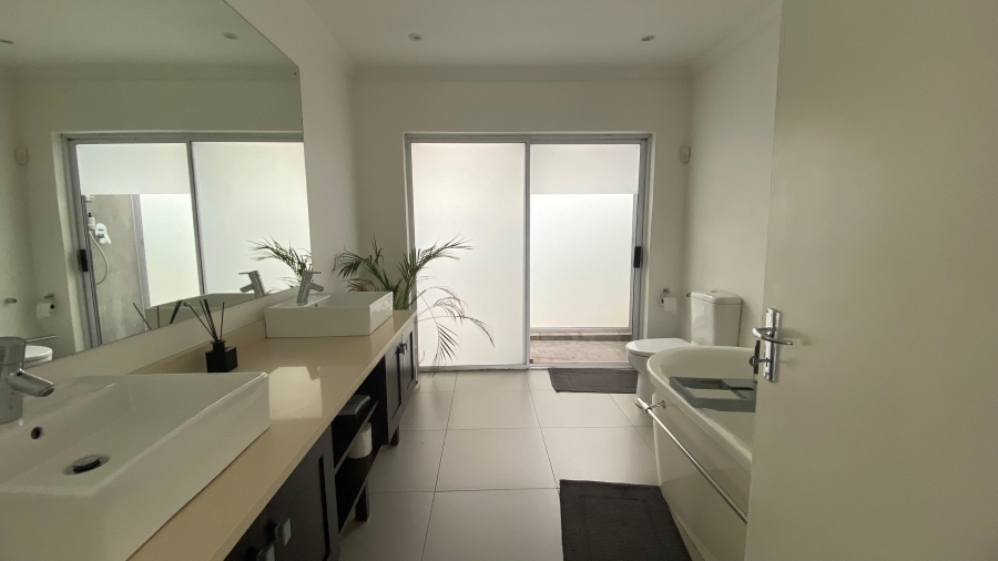 4 Bedroom Property for Sale in Glenwood KwaZulu-Natal