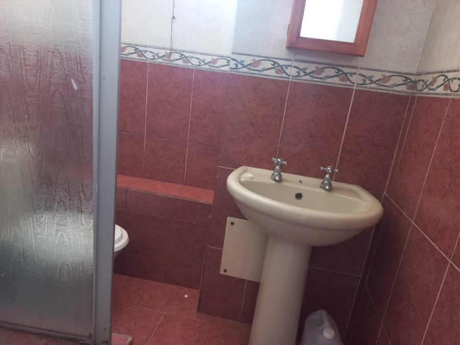 To Let 2 Bedroom Property for Rent in Windermere KwaZulu-Natal